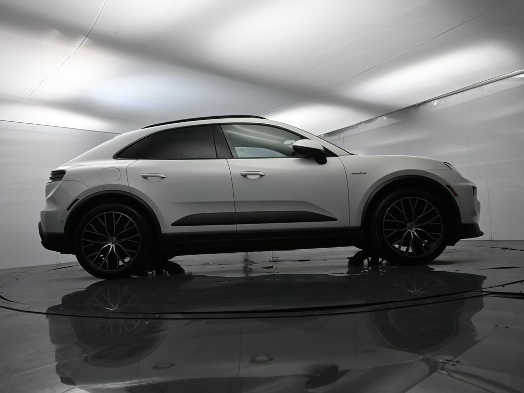 Certified 2024 Porsche Macan 4 Electric image 52