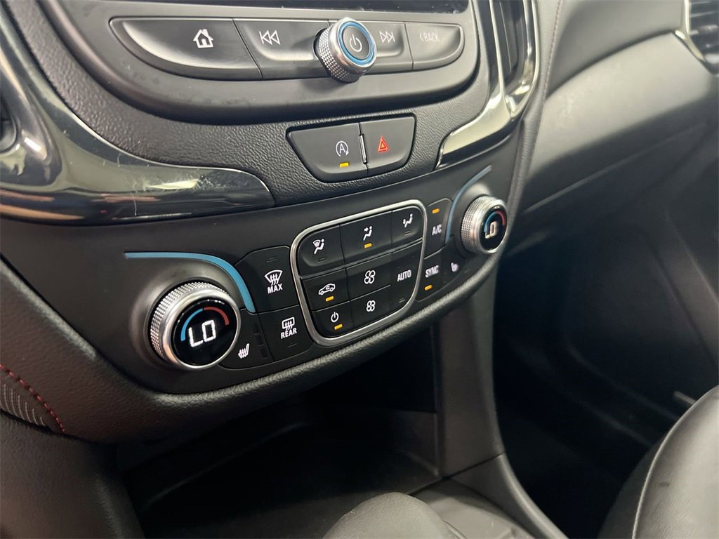 Used 2022 Chevrolet Equinox RS w/ RS Leather Package image 16