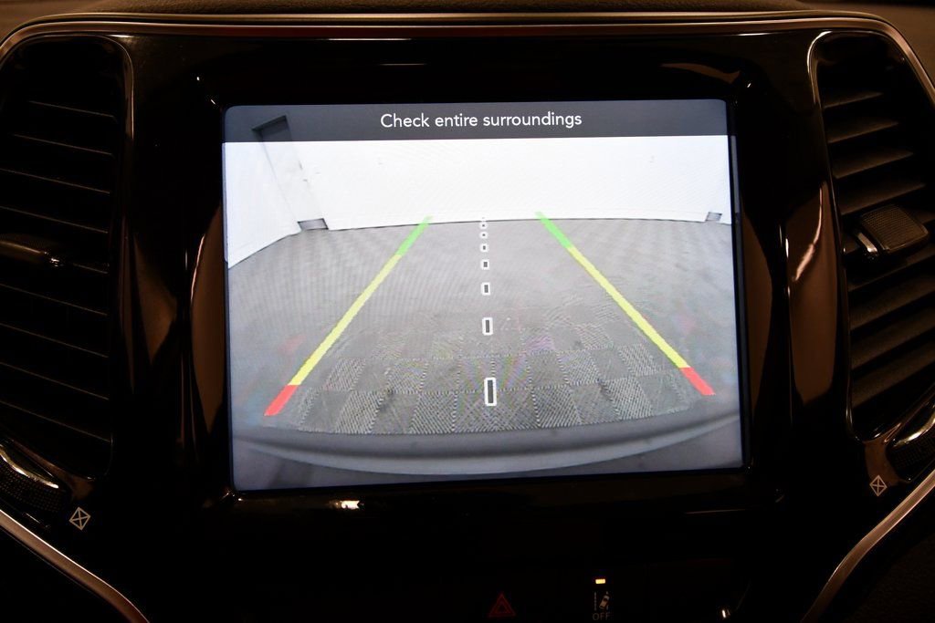 Used 2022 Jeep Cherokee Limited w/ Mopar Interior Package image 24