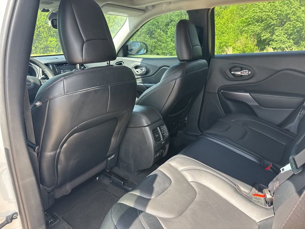 Used 2022 Jeep Cherokee Limited AWD/4WD image 8