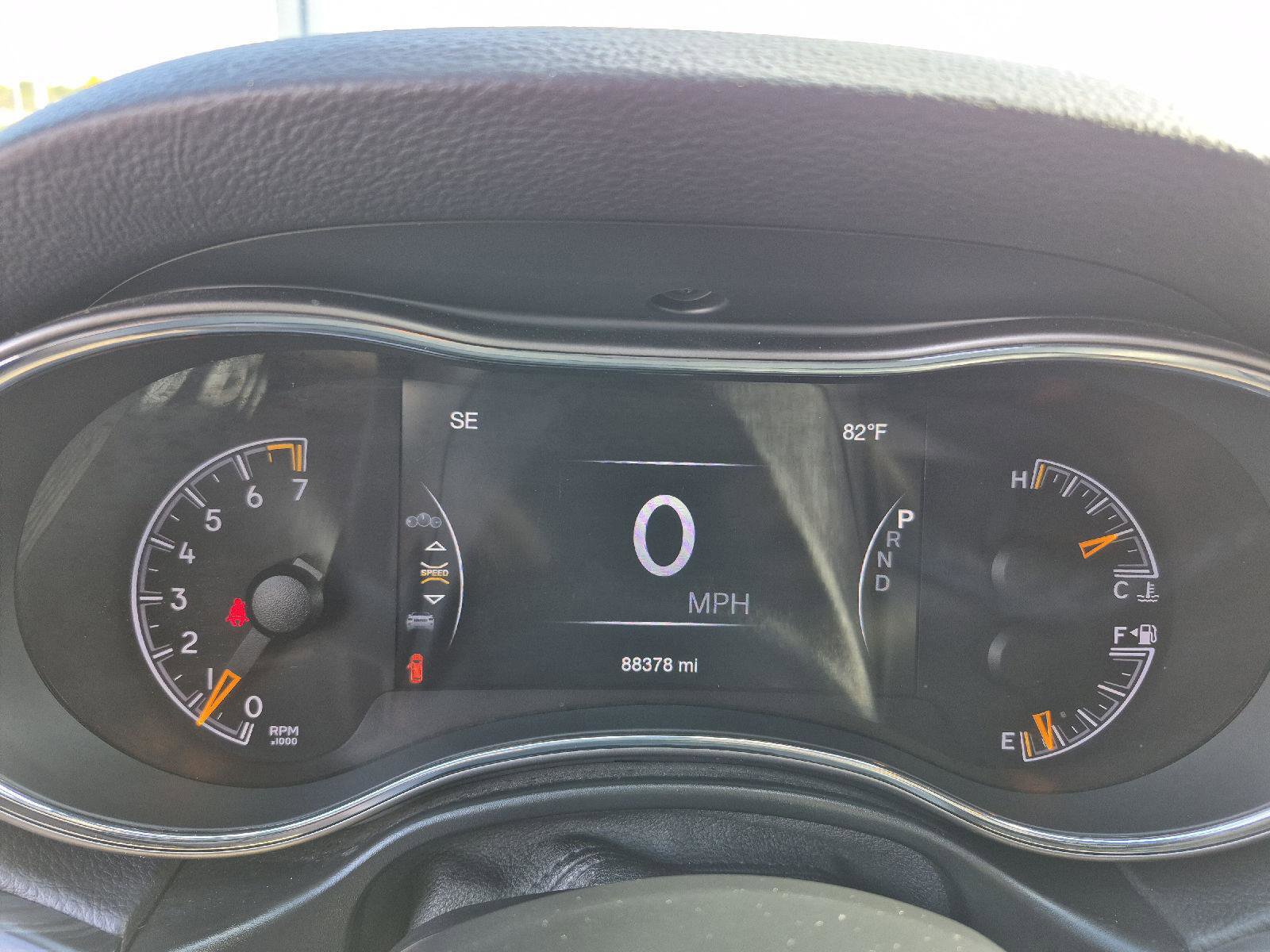 Used 2019 Jeep Grand Cherokee Laredo image 17