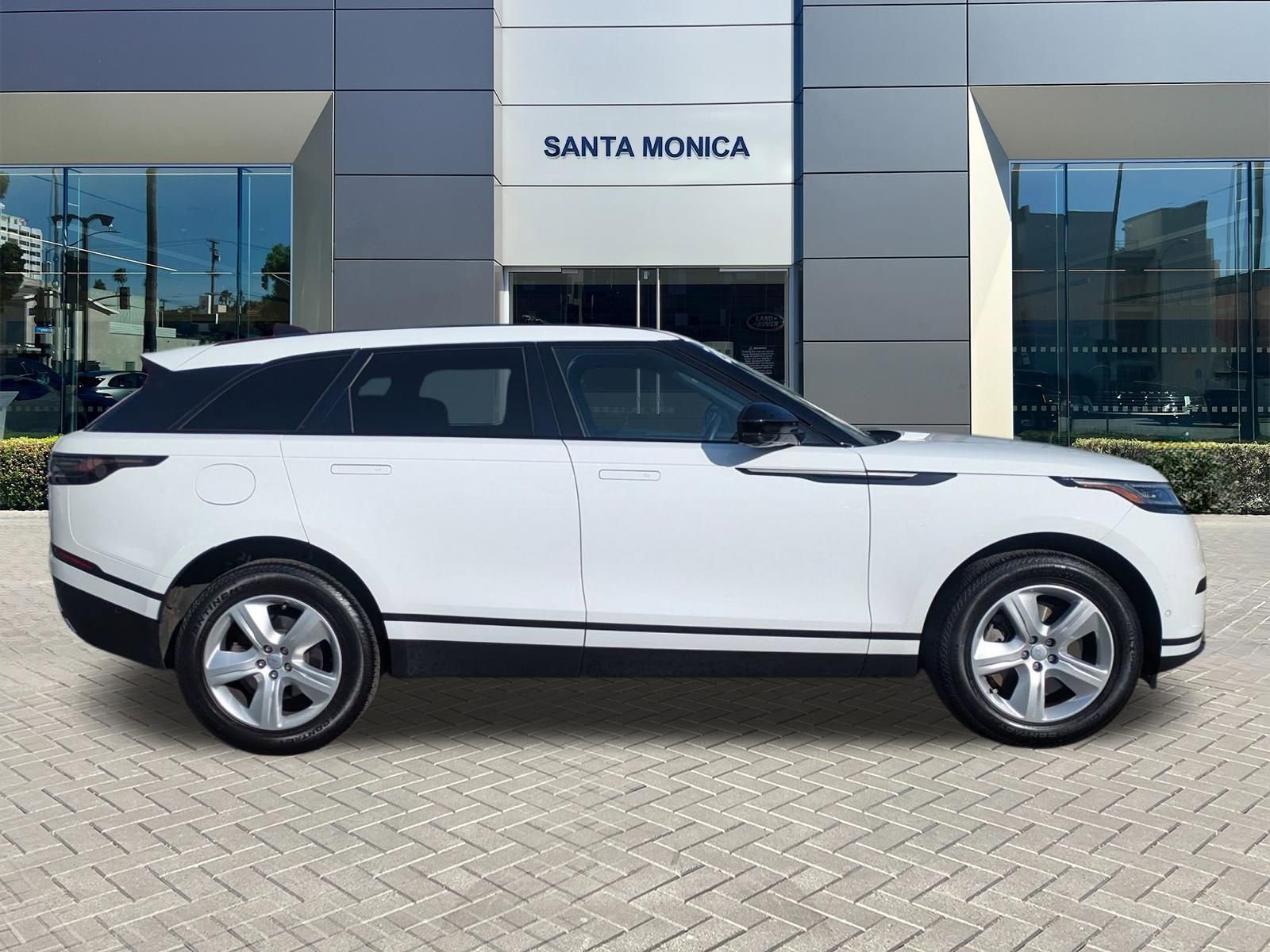 Used 2026 Land Rover Range Rover Velar S AWD/4WD image 4