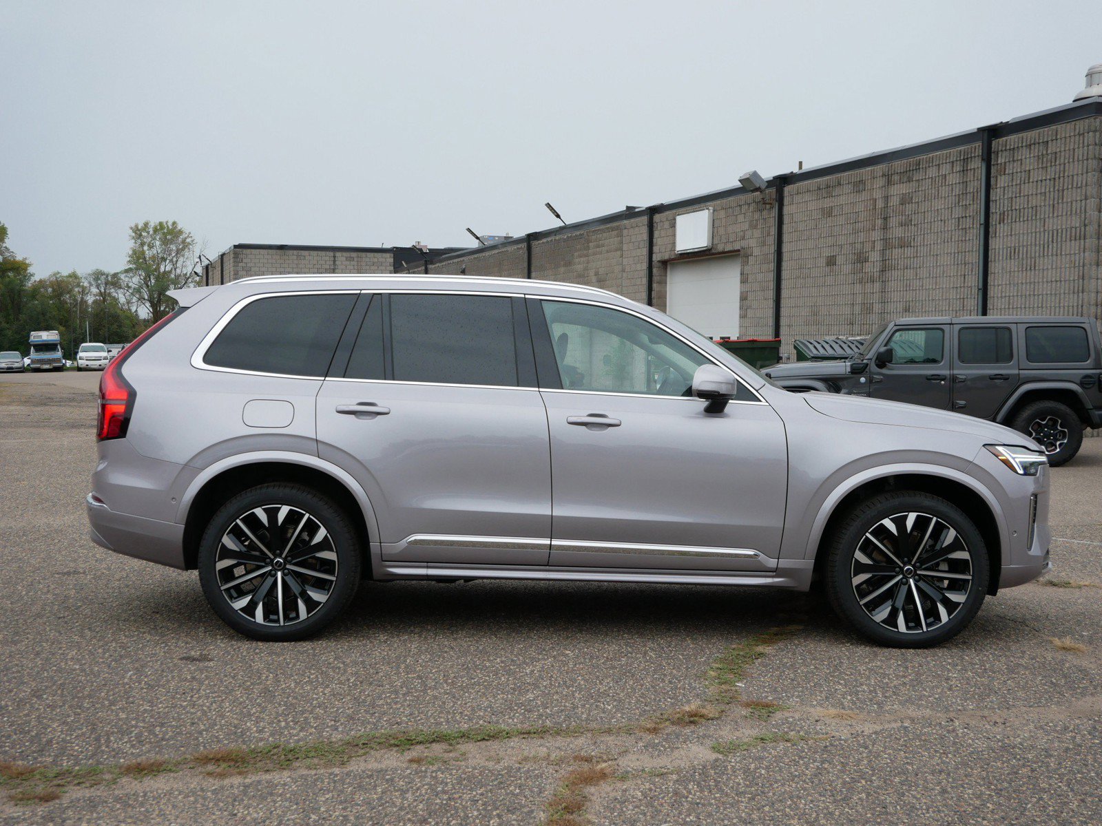 New 2027 Volvo XC90 B6 Ultra AWD/4WD image 2