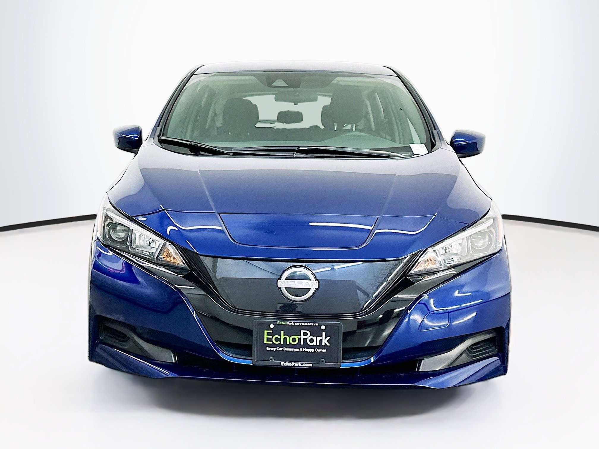 Used 2025 Nissan Leaf S image 2