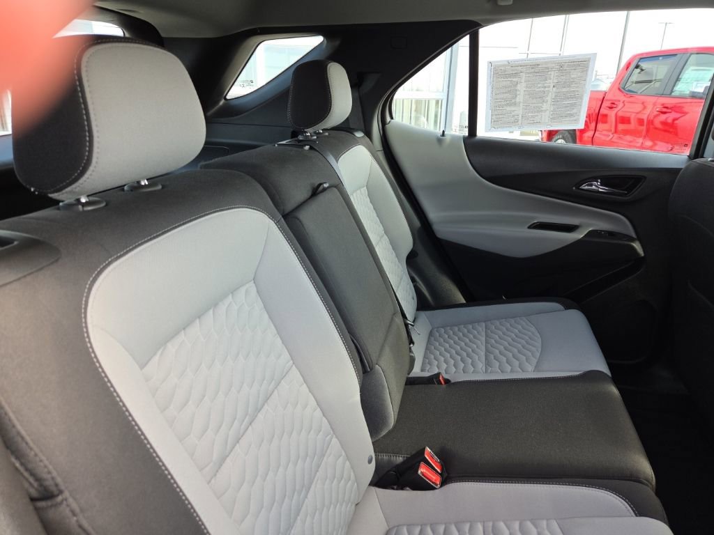 Certified 2021 Chevrolet Equinox LS image 17