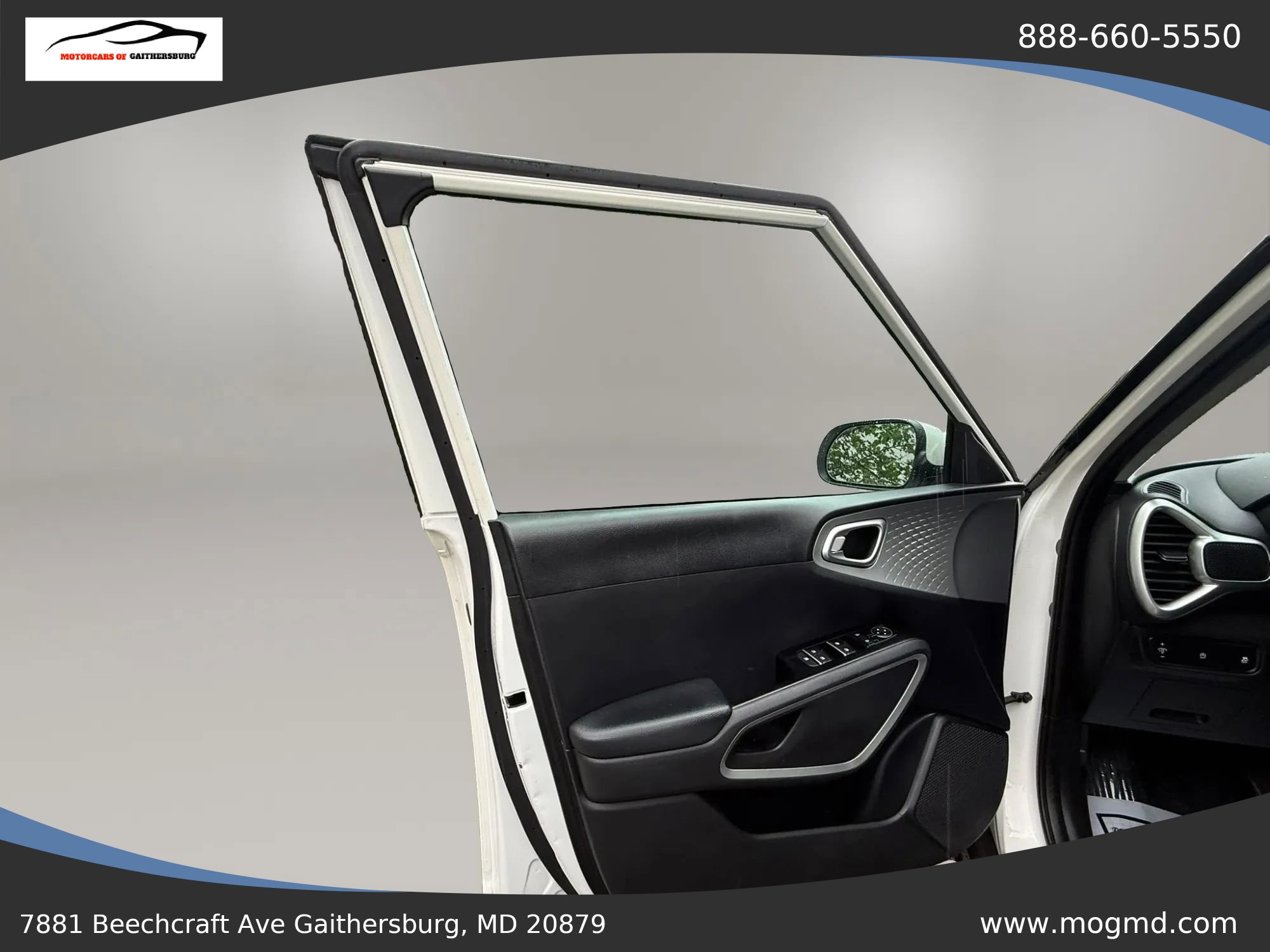 Used 2020 Kia Soul LX FWD image 16