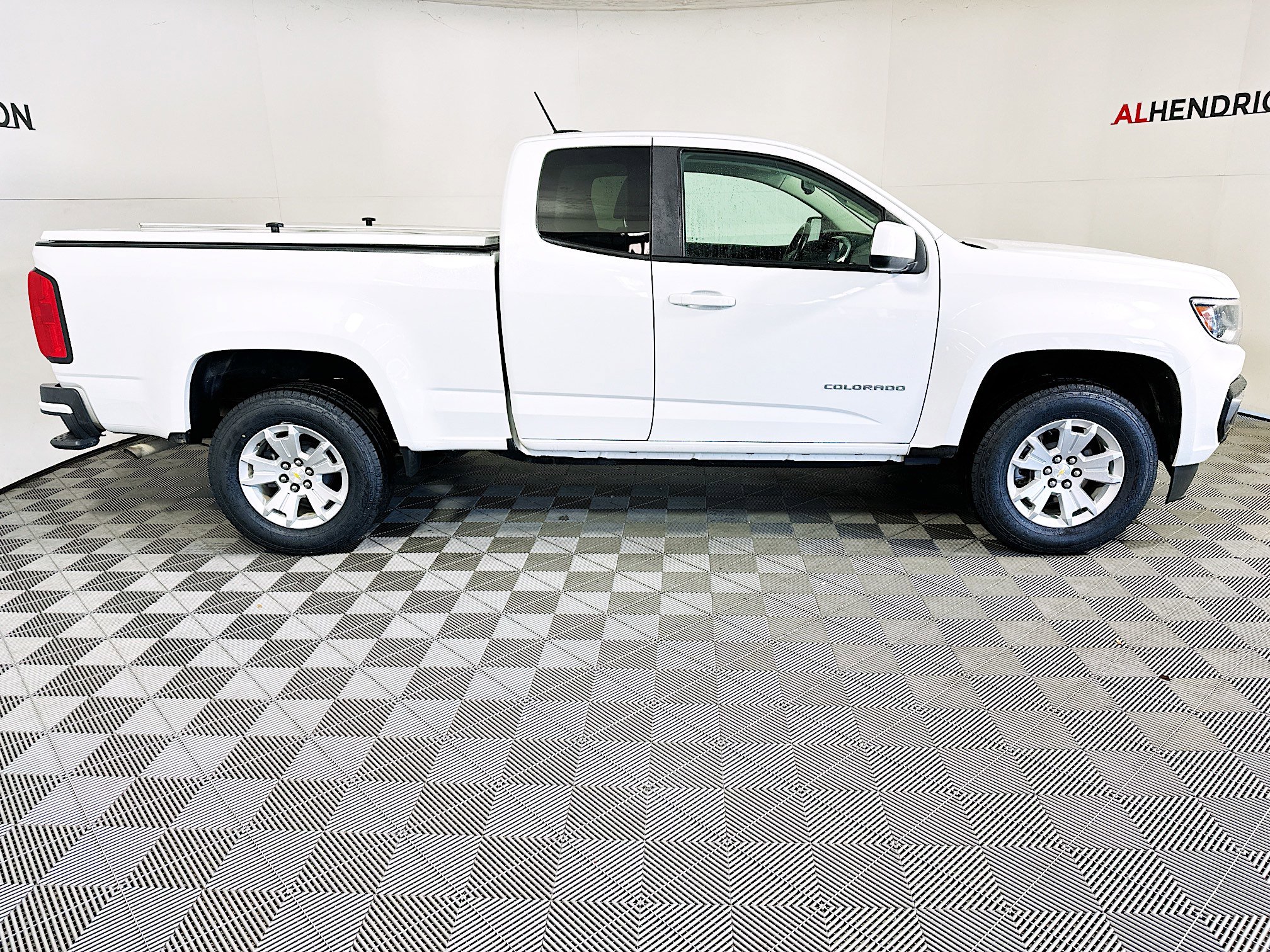 Used 2022 Chevrolet Colorado LT w/ Fleet Safety Package image 2