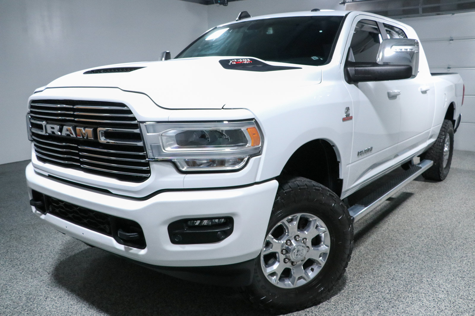 Used 2023 RAM 2500 Laramie AWD/4WD image 33