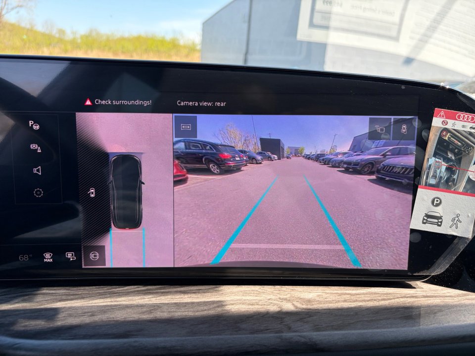 Used 2025 Audi Q5 Premium w/ Convenience Package image 19