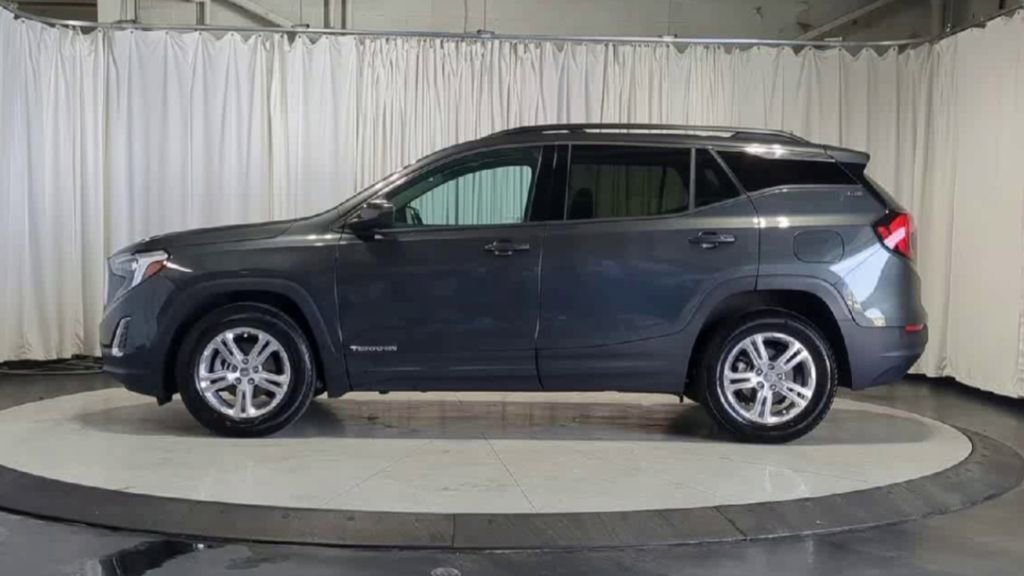 Used 2019 GMC Terrain SLE w/ Driver Convenience Package FWD image 6