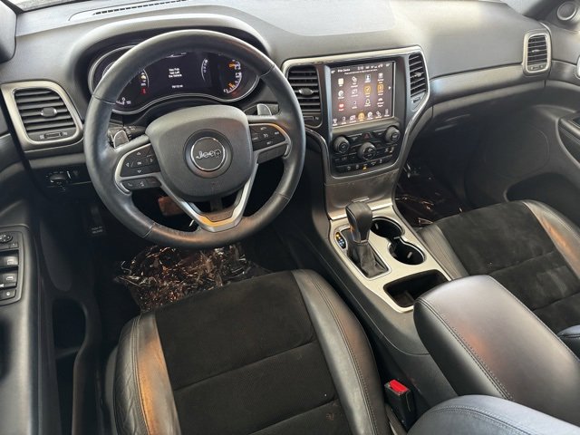 Used 2017 Jeep Grand Cherokee Altitude image 9