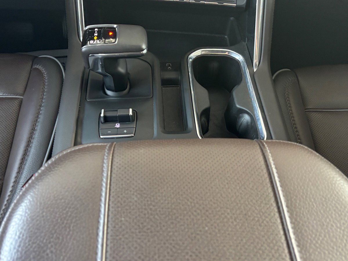 Used 2023 GMC Sierra 1500 Denali w/ Denali Reserve Package AWD/4WD image 5