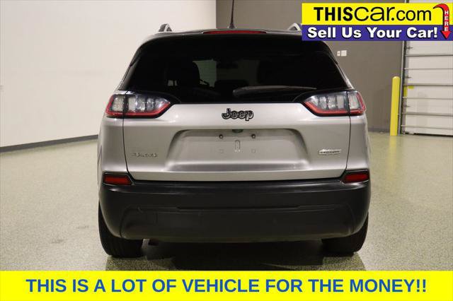 Used 2019 Jeep Cherokee Latitude w/ Cold Weather Group AWD/4WD image 7