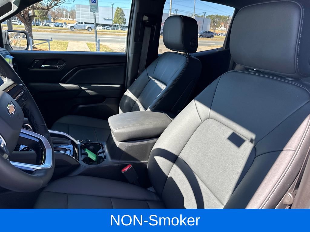 Used 2025 Chevrolet Colorado LT w/ LT Convenience Package image 11