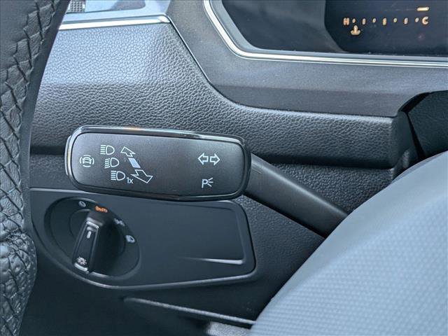 Used 2023 Volkswagen Tiguan SE R-Line FWD image 14