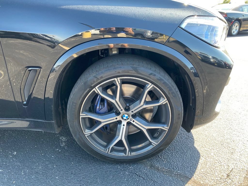 Used 2019 BMW X5 xDrive50i w/ M Sport Package AWD/4WD image 6