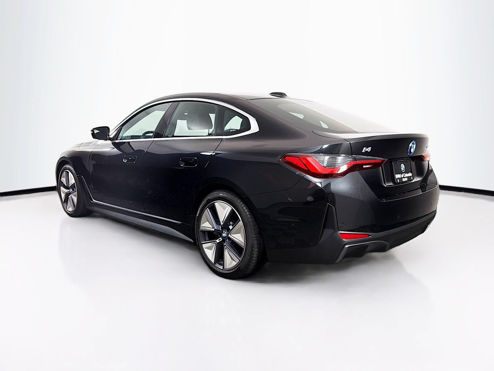 Used 2025 BMW i4 xDrive40i w/ Parking Assistance Package AWD/4WD image 5
