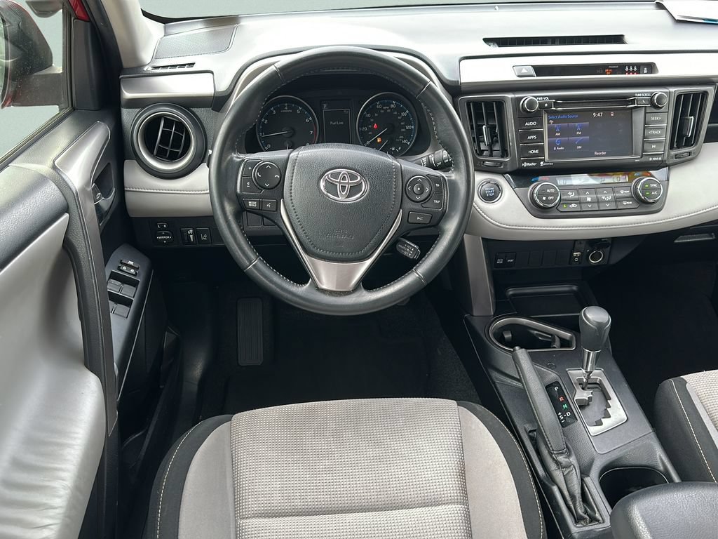 Used 2017 Toyota RAV4 XLE FWD image 12