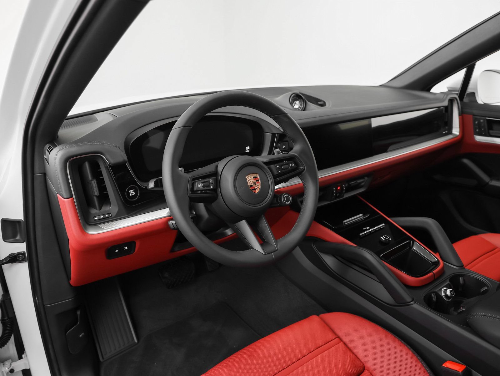 Certified 2026 Porsche Cayenne Coupe AWD/4WD image 4