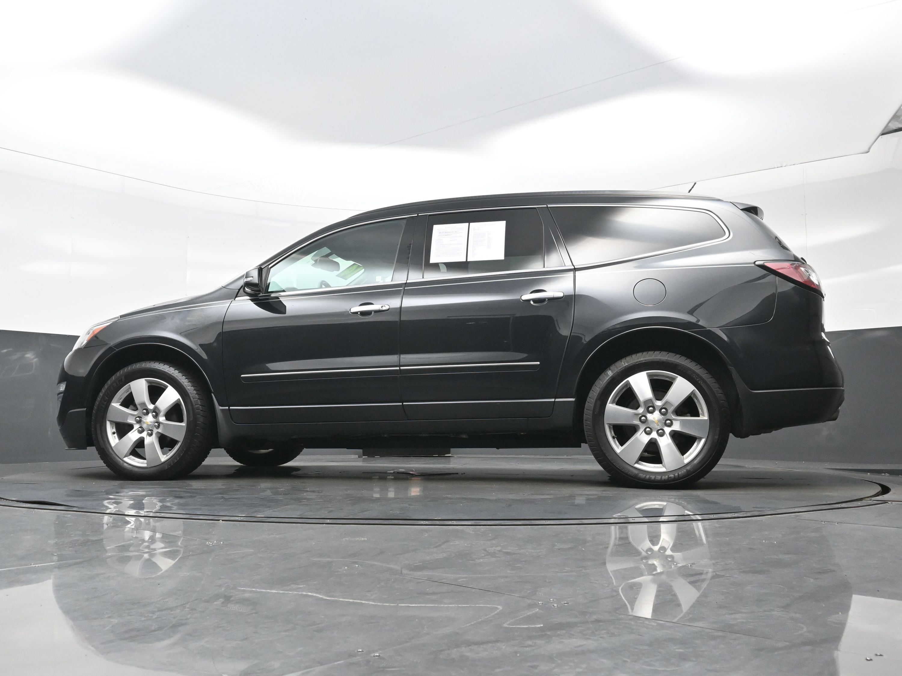 Used 2014 Chevrolet Traverse LTZ AWD/4WD image 27