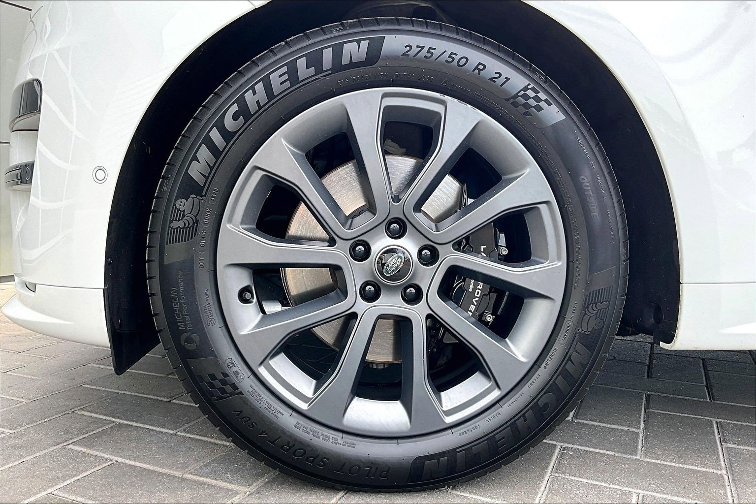 Used 2024 Land Rover Range Rover Sport Dynamic SE image 9