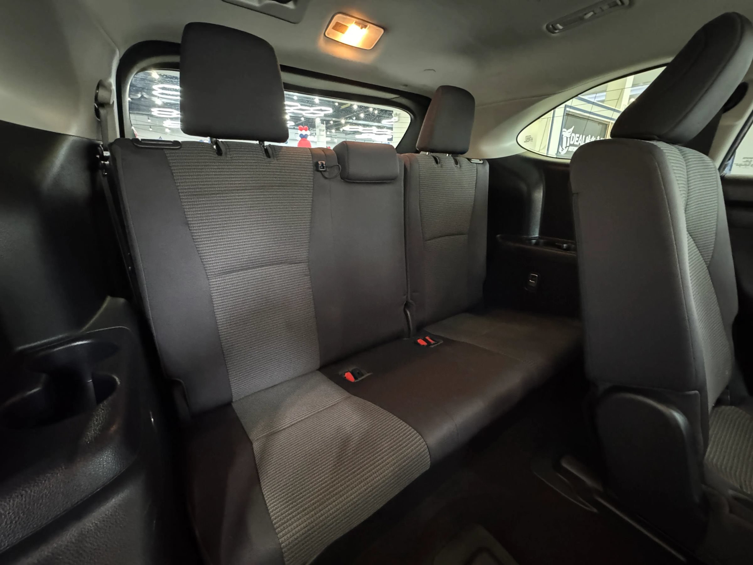 Used 2022 Toyota Highlander L AWD/4WD image 29