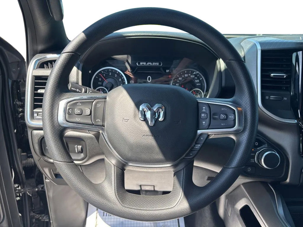 New 2026 RAM 1500 Express AWD/4WD image 15