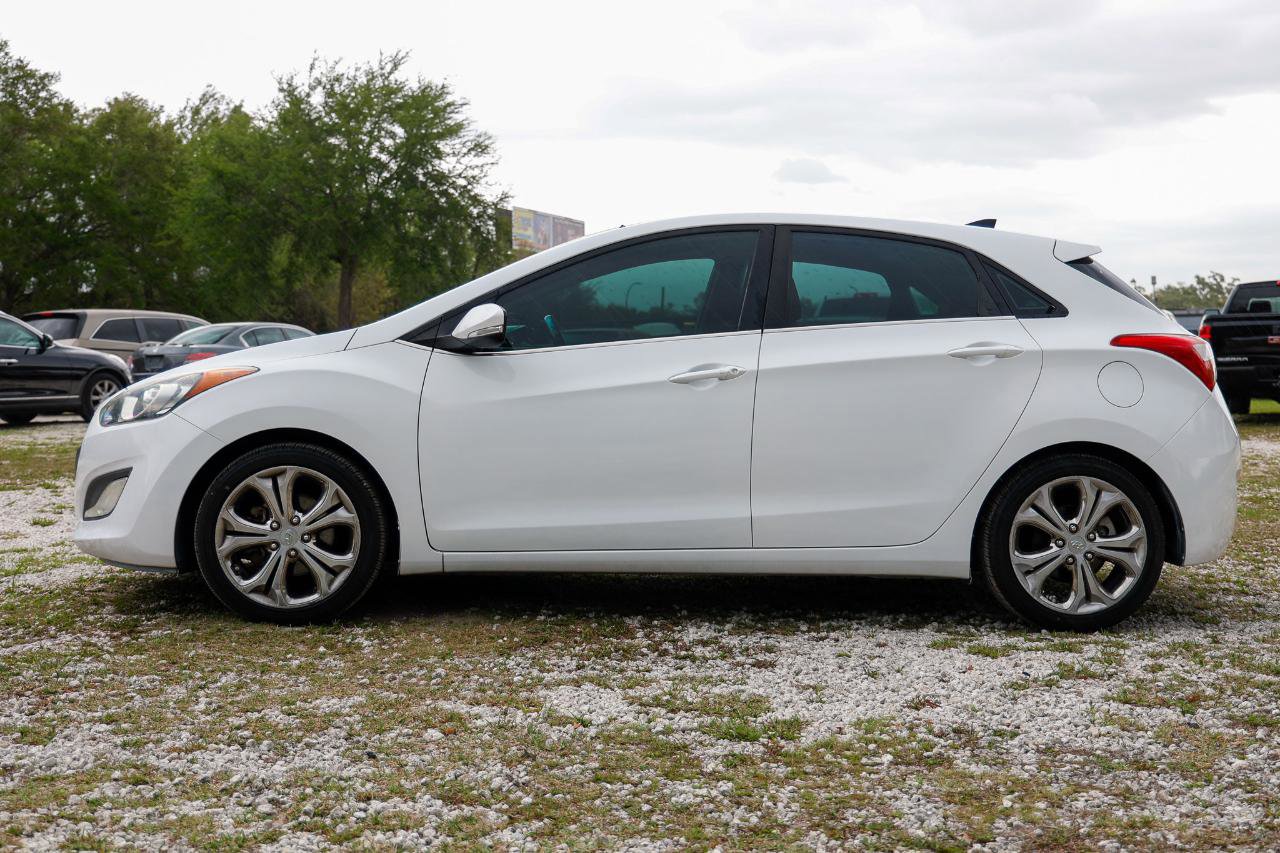 Used 2013 Hyundai Elantra GT w/ Style Pkg image 3