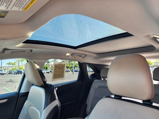 Used 2022 Ford Escape SEL w/ Technology Package FWD image 15