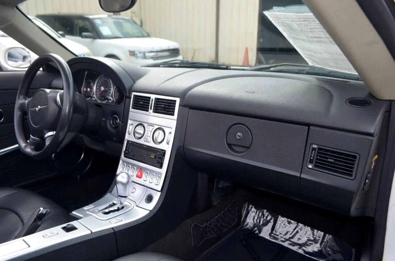 Used 2005 Chrysler Crossfire Limited image 23