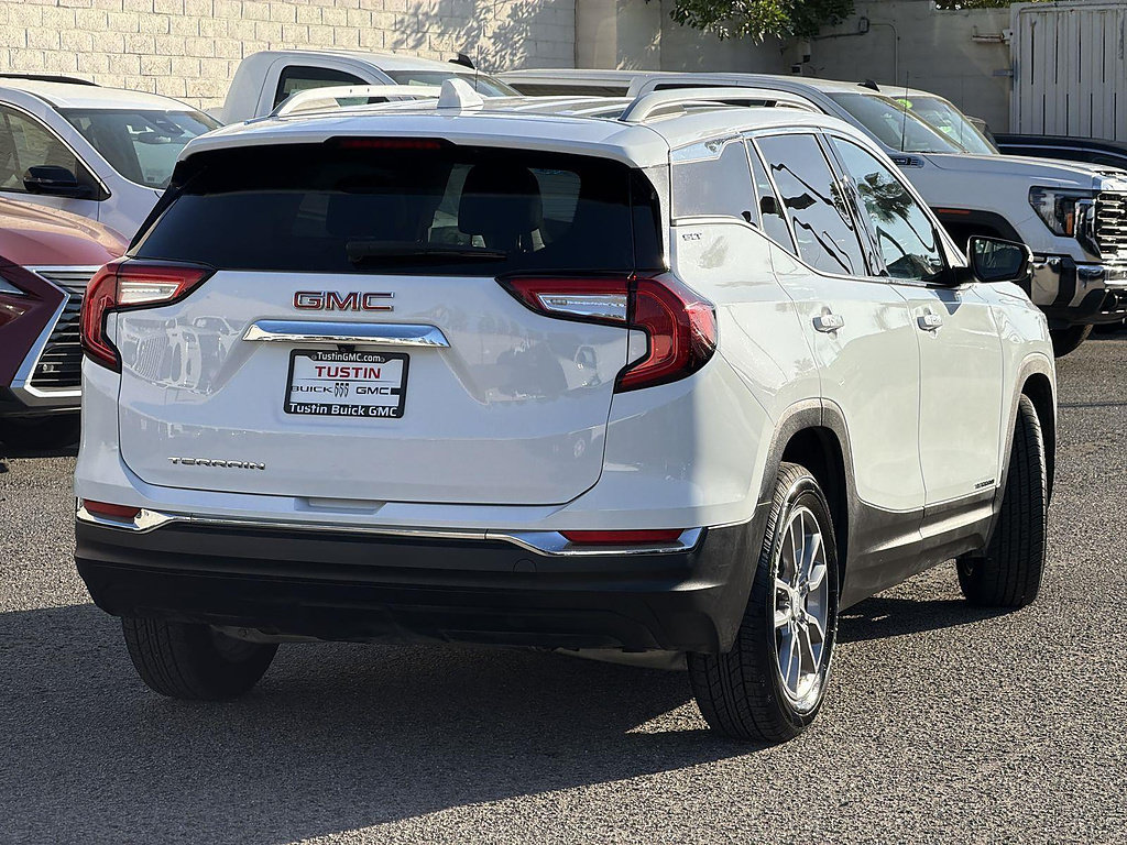 Used 2024 GMC Terrain SLT FWD image 5