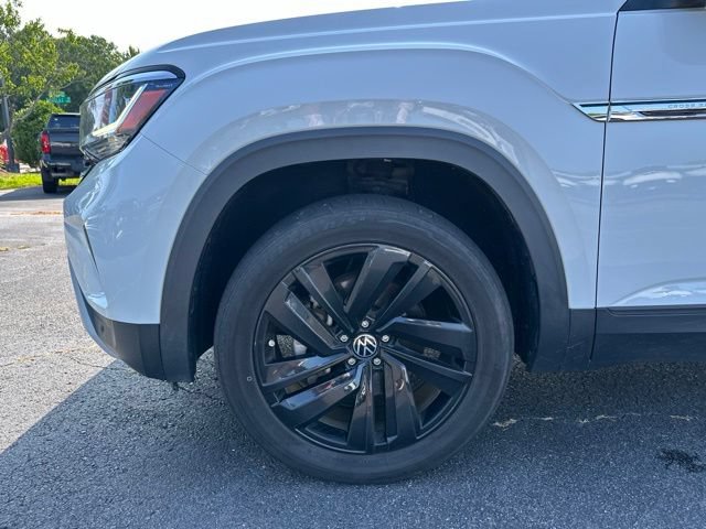 Used 2023 Volkswagen Atlas Cross Sport SE FWD image 14