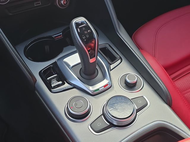 Used 2024 Alfa Romeo Giulia Ti w/ Performance Driving Package image 24