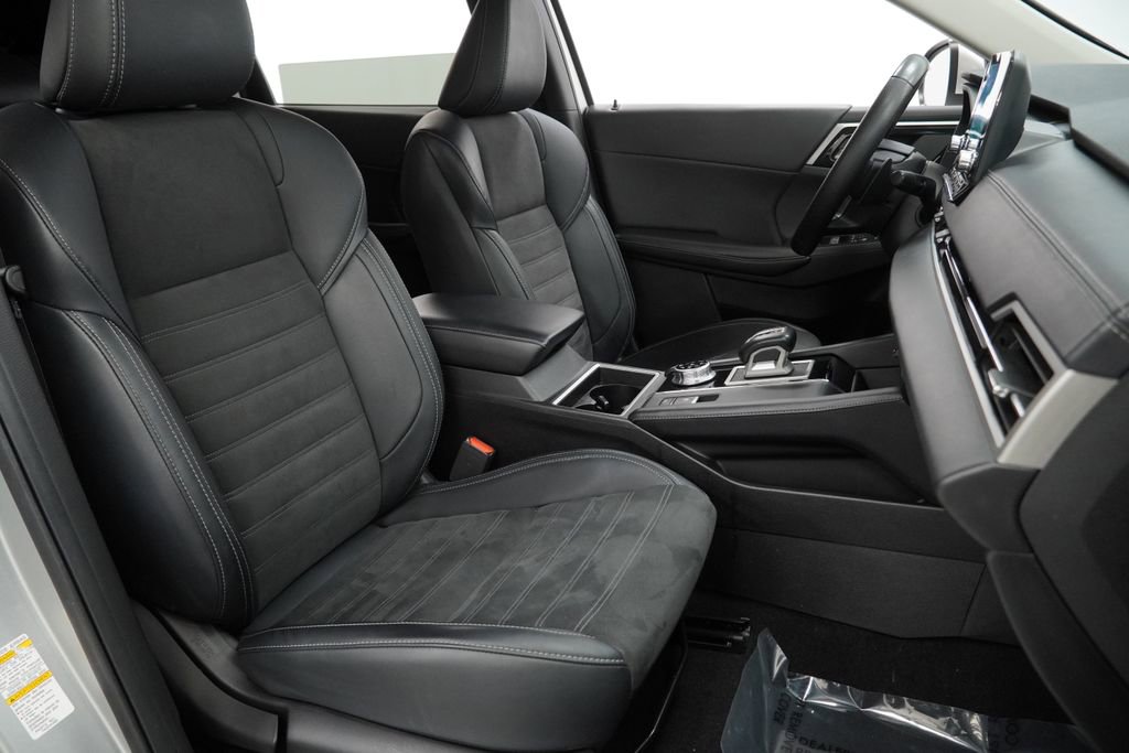 Used 2024 Mitsubishi Outlander SE image 49