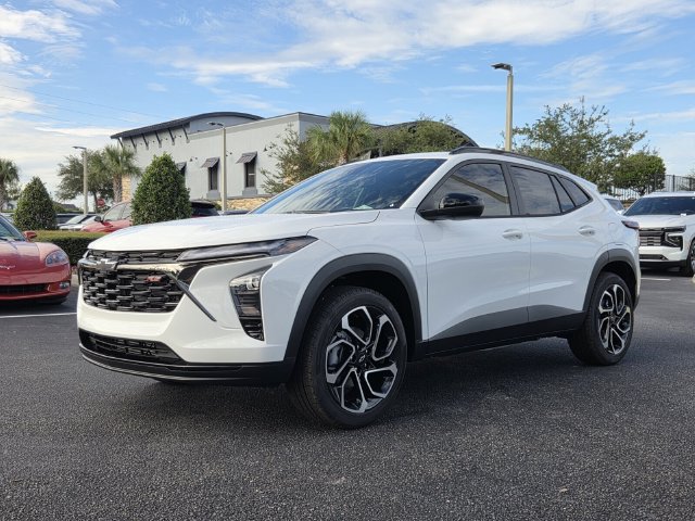 New 2026 Chevrolet Trax RS w/ Driver Confidence Package FWD image 2