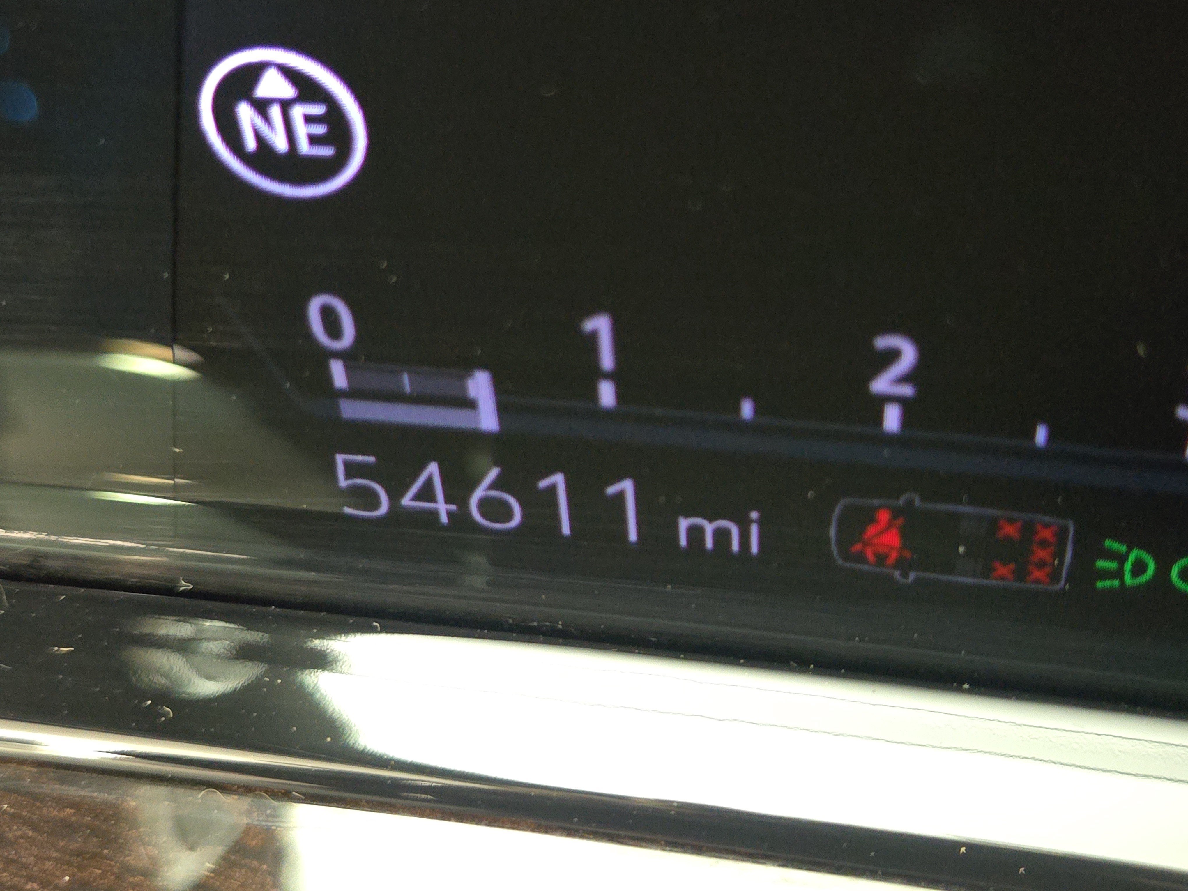 Used 2023 Cadillac Escalade Premium Luxury Platinum AWD/4WD image 19