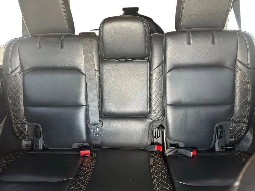 Used 2020 Jeep Wrangler Unlimited Sahara AWD/4WD image 18