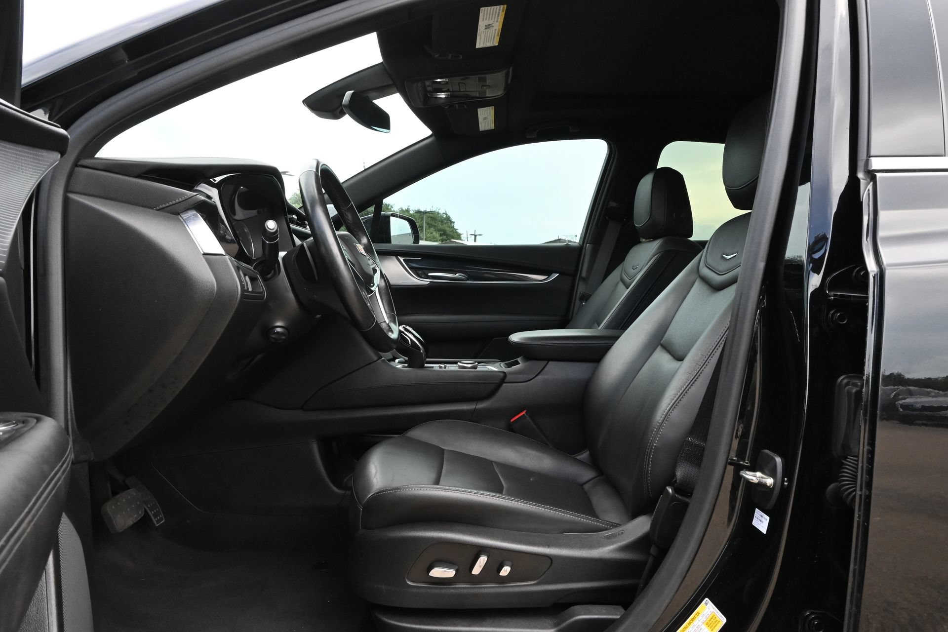 Used 2023 Cadillac XT5 Premium Luxury FWD image 17
