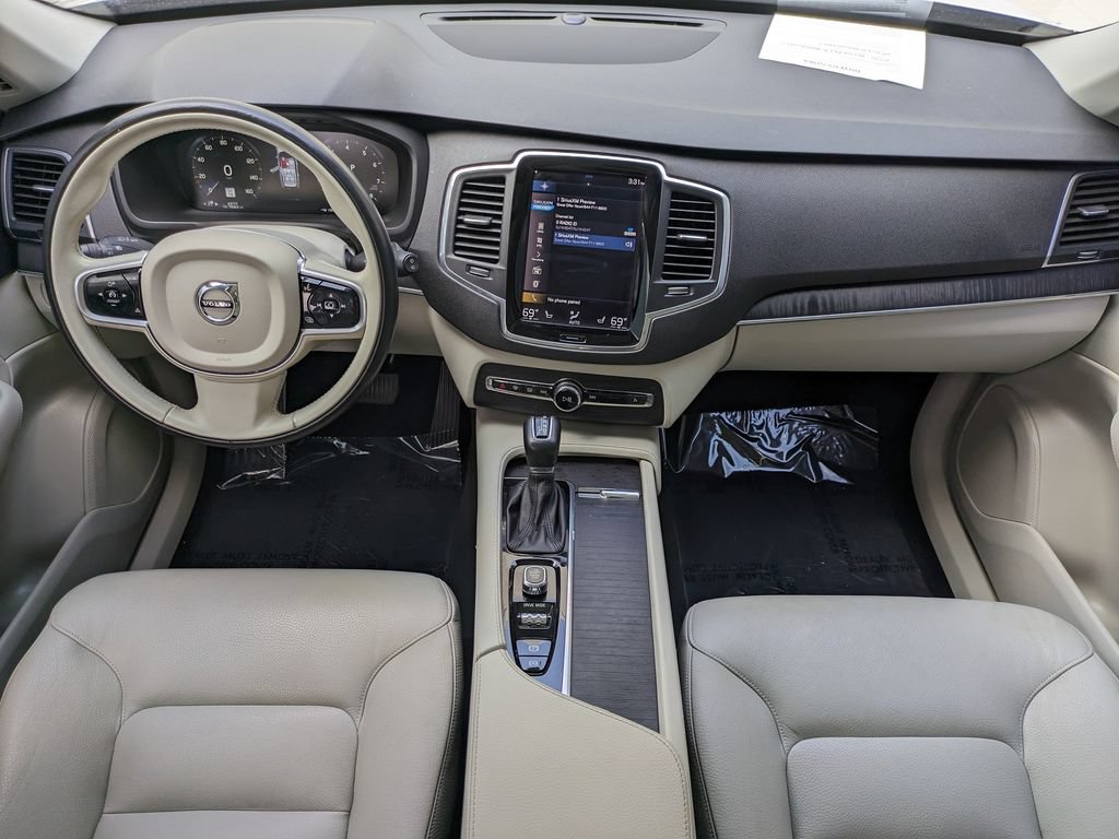 Used 2020 Volvo XC90 T5 Momentum w/ Protection Package Premier AWD/4WD image 13