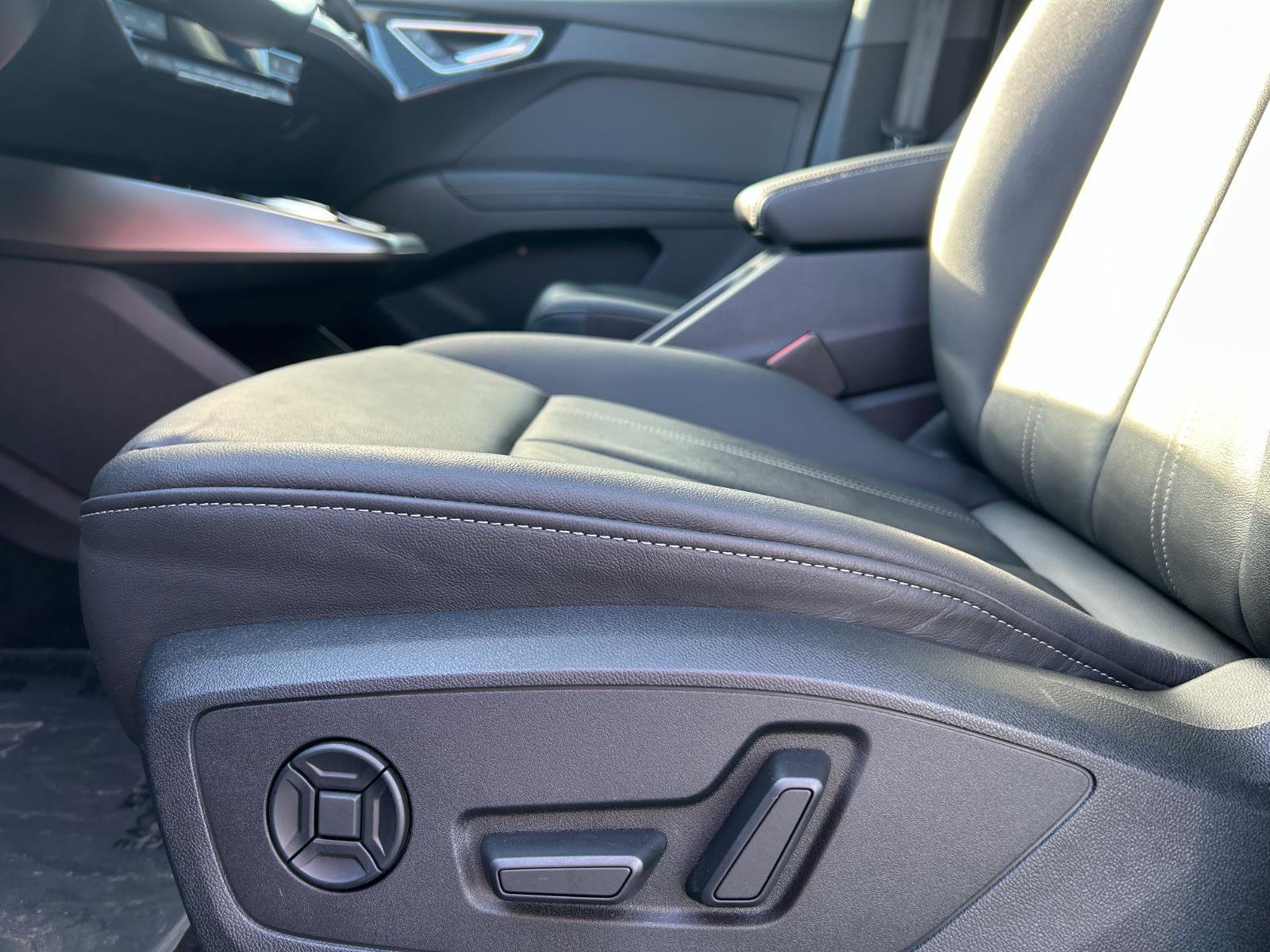 Certified 2023 Audi Q4 e-tron Premium Plus w/ Premium Plus image 18