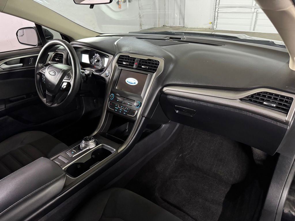 Used 2018 Ford Fusion SE w/ Fusion SE Technology Package FWD image 44