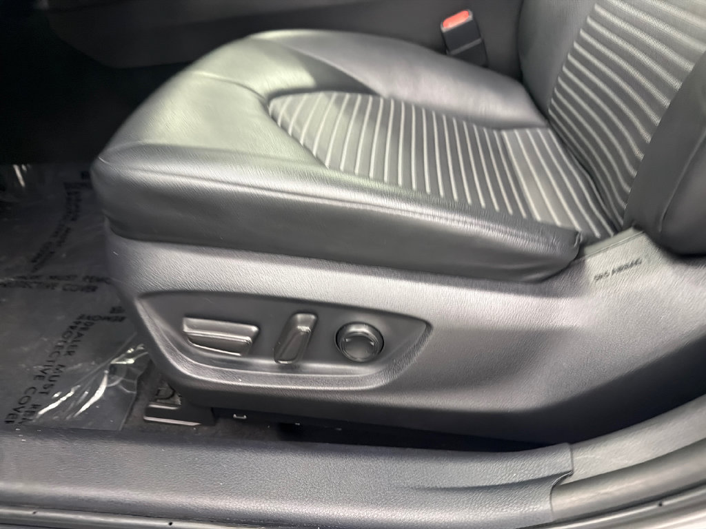 Used 2024 Toyota Camry SE FWD image 10