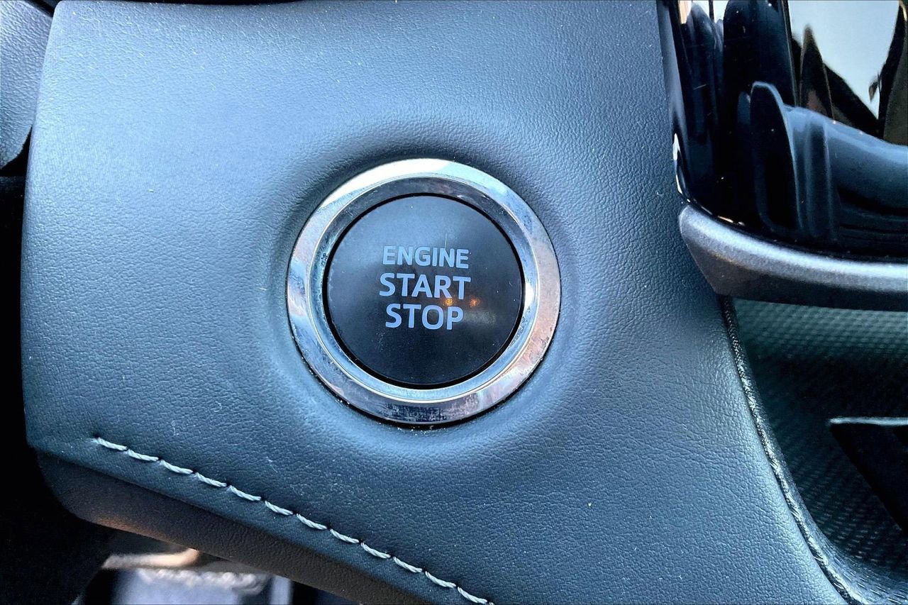 Used 2022 Toyota Highlander XLE image 29