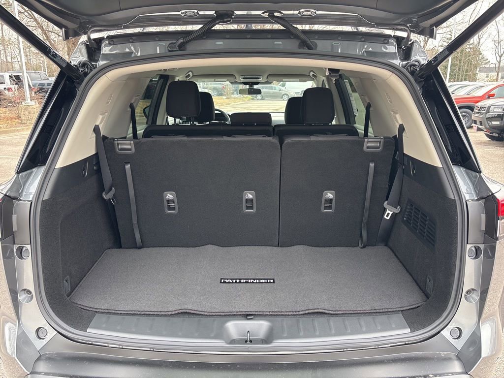 New 2026 Nissan Pathfinder SV image 17