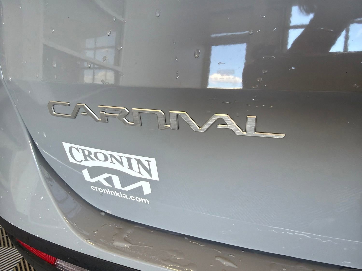 Used 2023 Kia Carnival SX FWD image 7