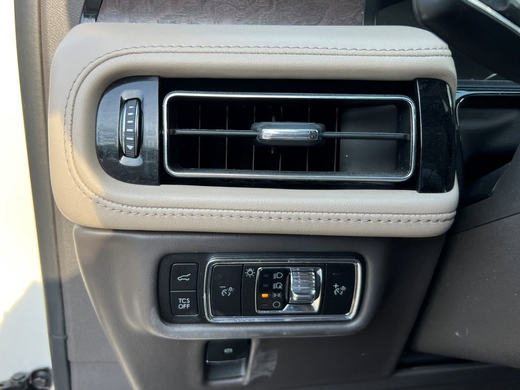 Certified 2023 Lincoln Nautilus Reserve image 32