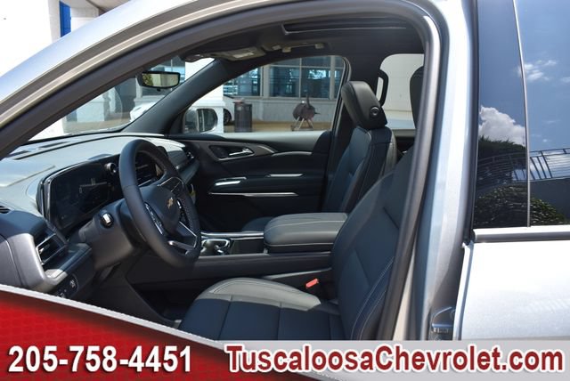 New 2027 Chevrolet Traverse LT w/ Sun and Wheel Package FWD image 16