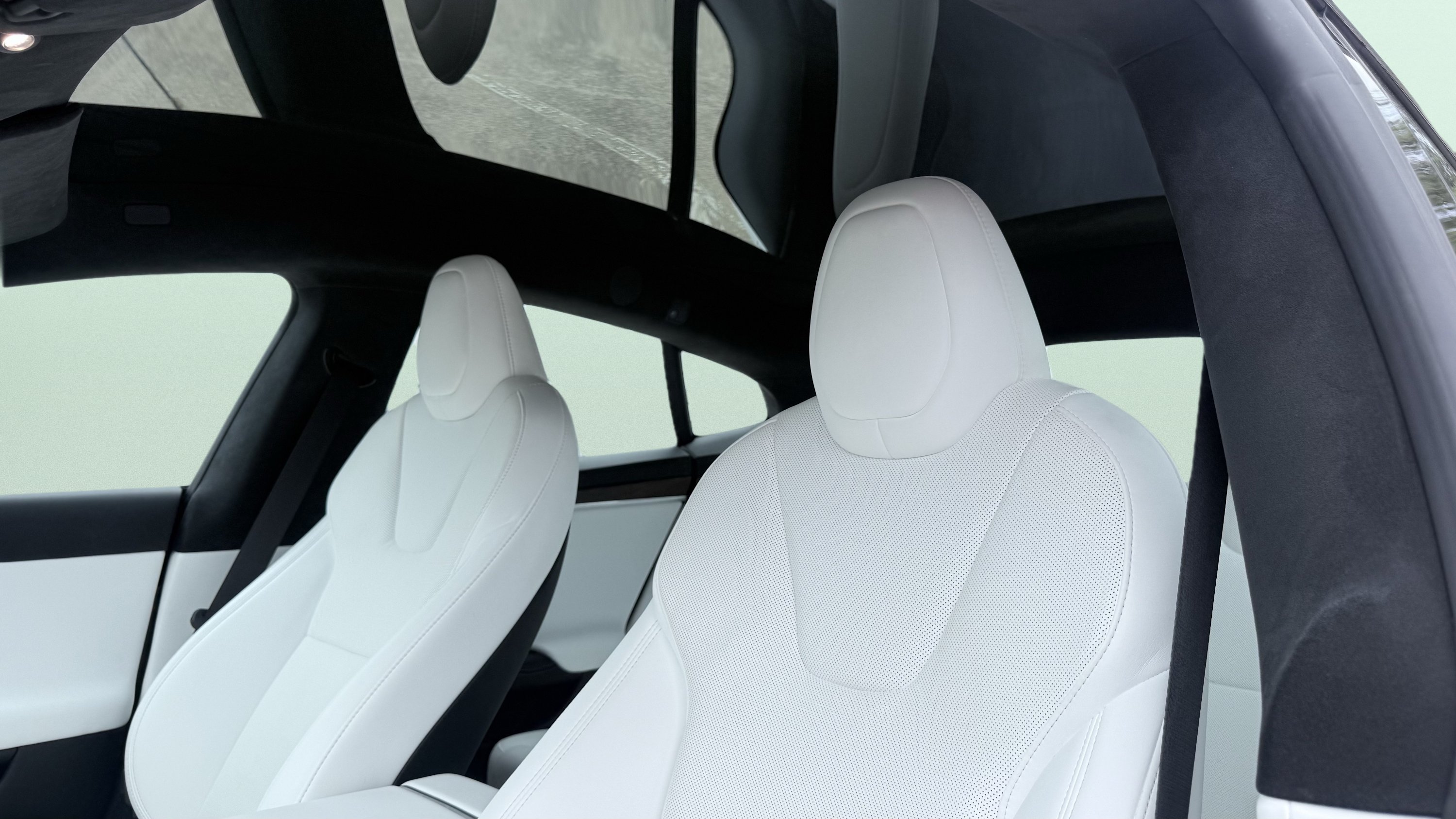 Used 2022 Tesla Model S AWD/4WD image 22
