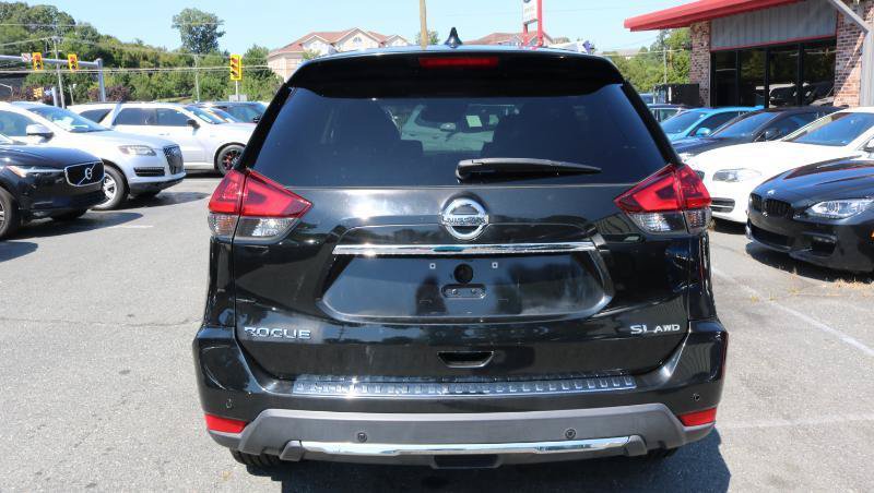 Used 2019 Nissan Rogue SL w/ Premium Package AWD/4WD image 6