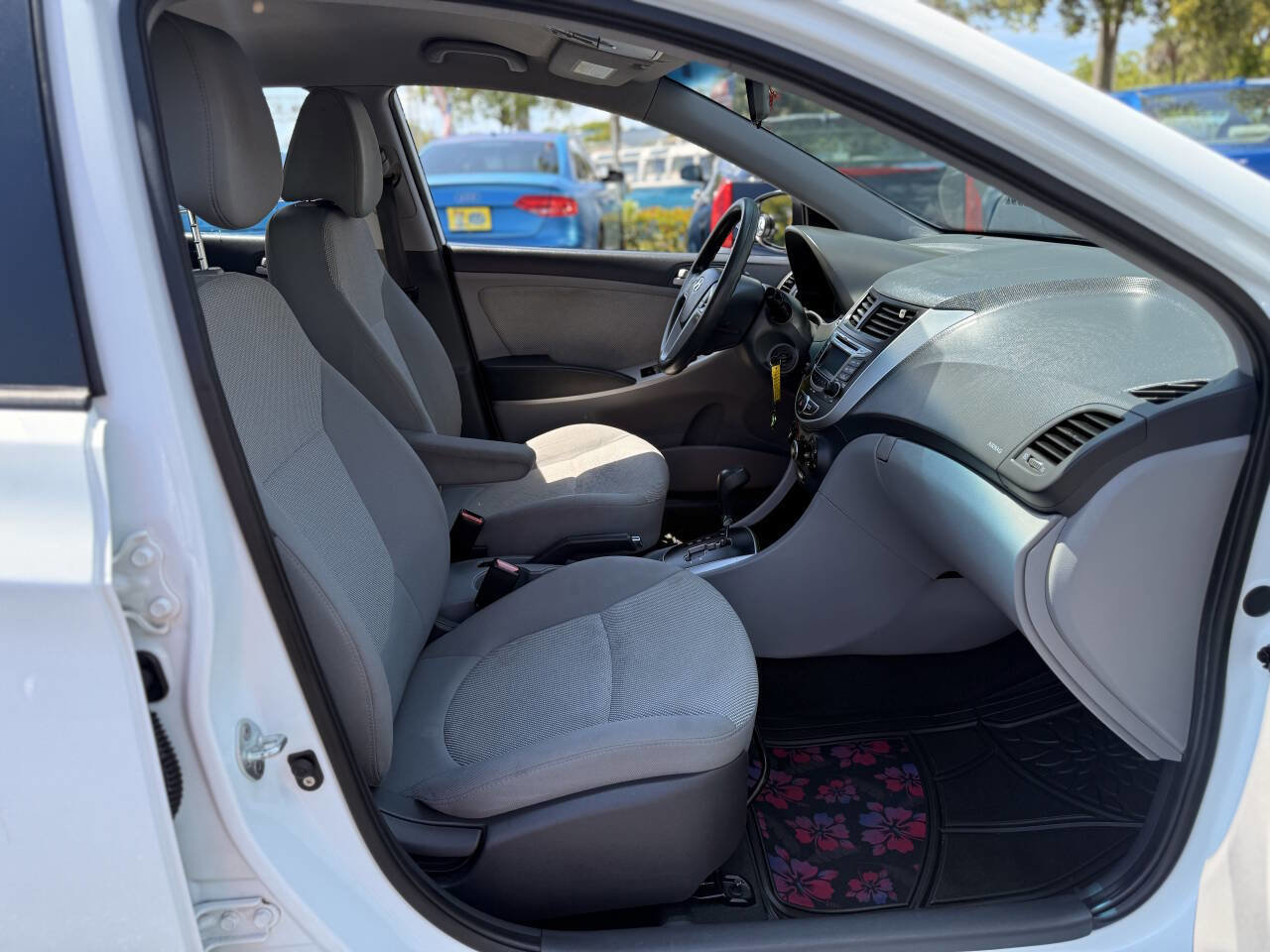 Used 2012 Hyundai Accent GS FWD image 21